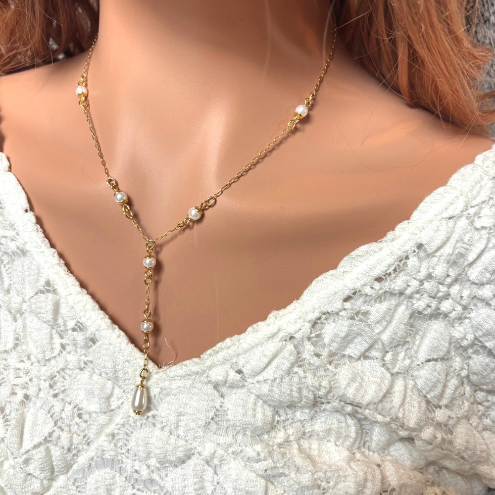 Dainty White Bead Lariat Necklace Gold Tone Drop Coquette Bridal Feminine 21843